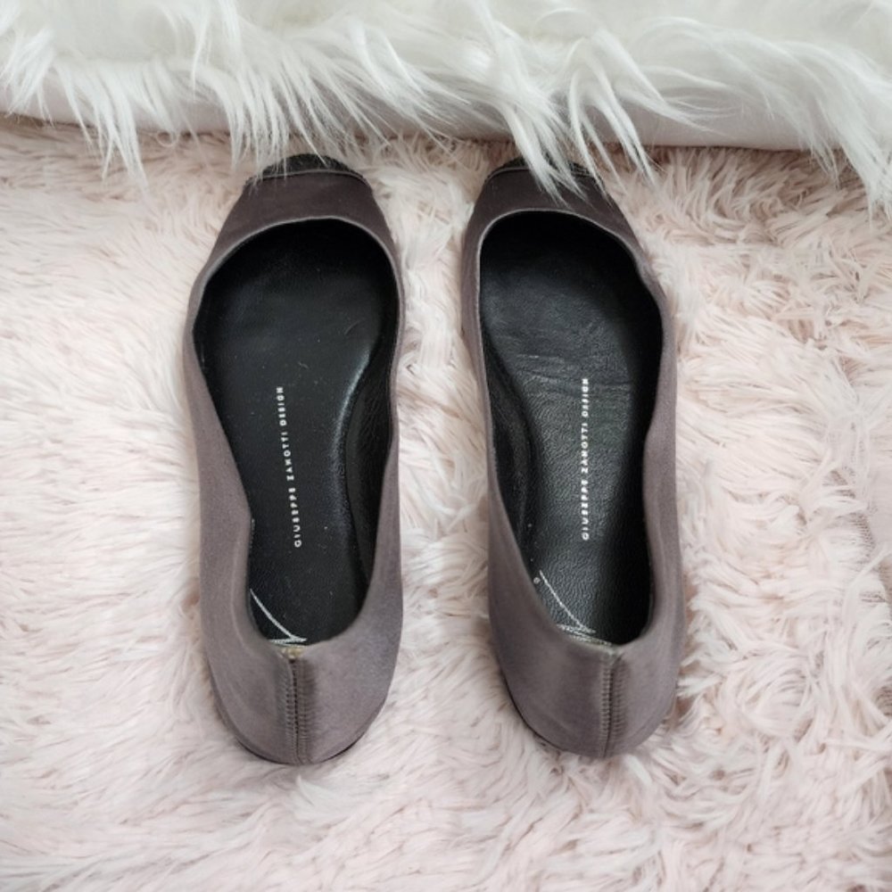 EUC GIUSEPPE ZANOTTI Malika Gray & Black Slip on Beaded Ballerina Flats Size 7 - Picture 7 of 9